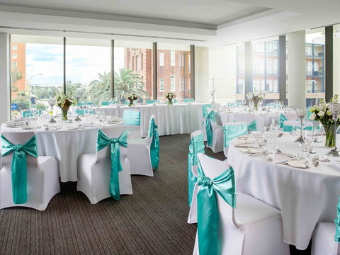 Novotel Newcastle Beach - Broome Tourism 41