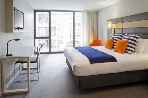 Novotel Newcastle Beach - Broome Tourism 9