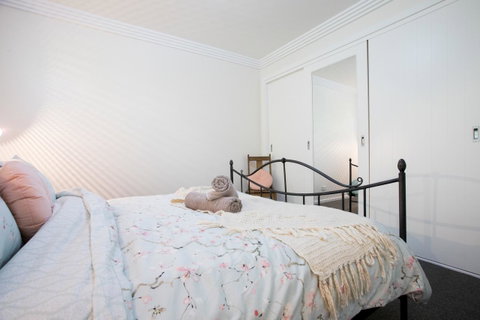 Armidale Cottage - House 2 - Broome Tourism 24
