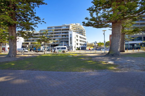 Manly Paradise Motel & Apartments - Broome Tourism 20