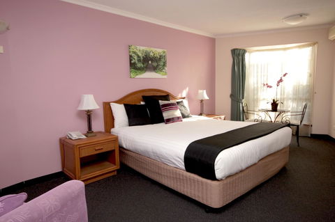 Sapphire Waters Motor Inn - Broome Tourism 4