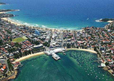 Oversized 2 Bedroom Manly Beach House - Broome Tourism 11