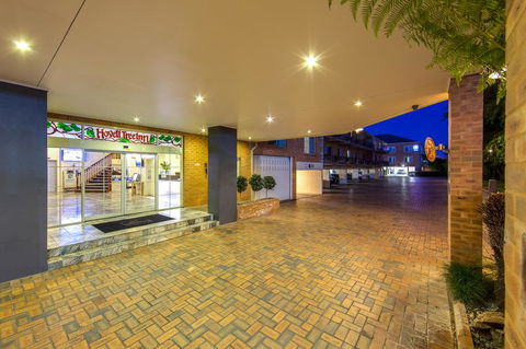 Best Western Plus Hovell Tree Inn - Broome Tourism 3