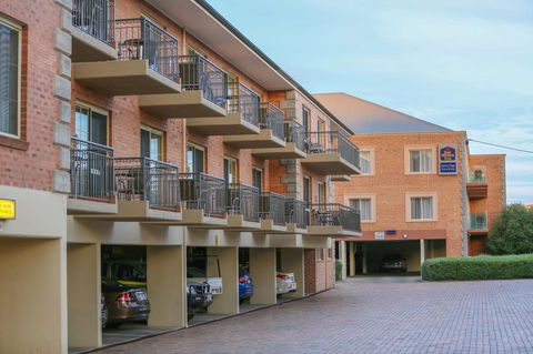 Best Western Plus Hovell Tree Inn - Broome Tourism 1