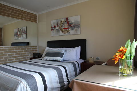 Grand Manor Motor Inn - Broome Tourism 4