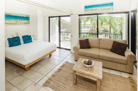 Julians Apartments - Broome Tourism 13