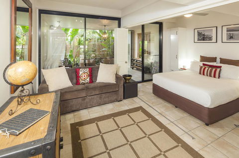 Julians Apartments - Broome Tourism 19