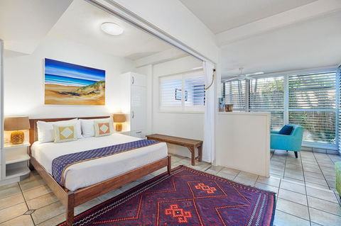 Julians Apartments - Broome Tourism 6