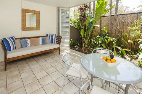 Julians Apartments - Broome Tourism 23