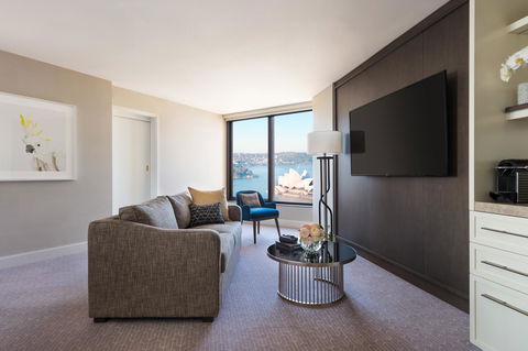 Four Seasons Hotel Sydney - Broome Tourism 1