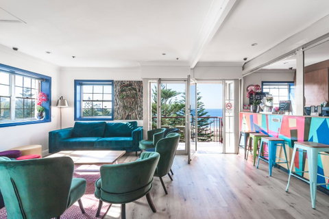 Mad Monkey Hostel Coogee Beach - Broome Tourism 5