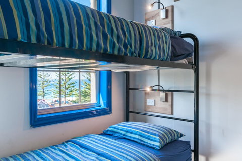 Mad Monkey Hostel Coogee Beach - Broome Tourism 3