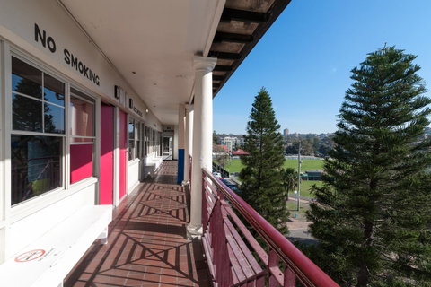 Mad Monkey Hostel Coogee Beach - Broome Tourism 35