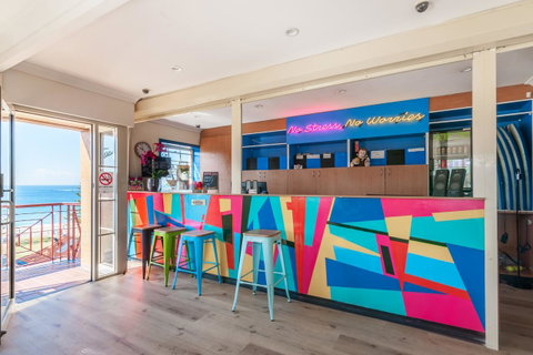 Mad Monkey Hostel Coogee Beach - Broome Tourism 15
