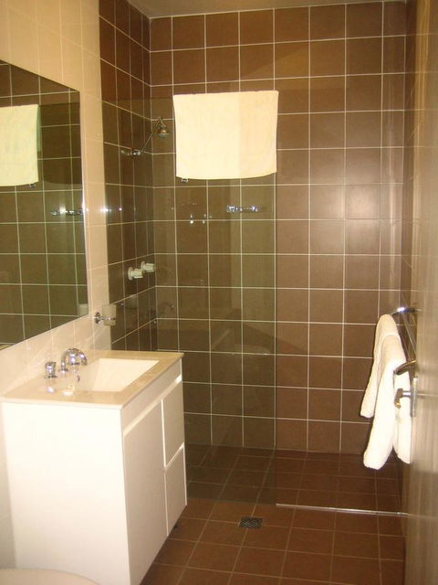 Hotel 59 Sydney - Broome Tourism 3