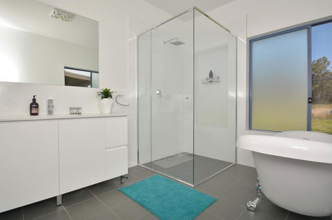 JE Guesthouse, Central To All The Hunter Valley Has To Offer - Broome Tourism 27