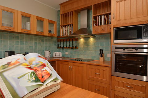 JE Guesthouse, Central To All The Hunter Valley Has To Offer - Broome Tourism 14
