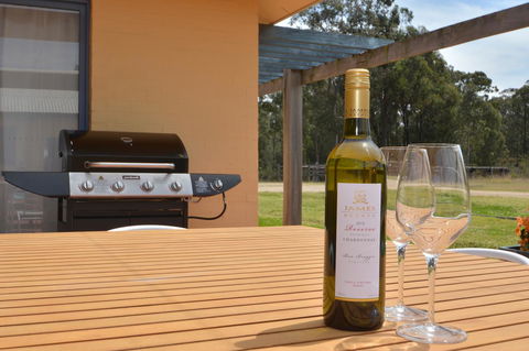 JE Guesthouse, Central To All The Hunter Valley Has To Offer - Broome Tourism 10