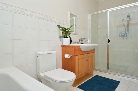 JE Guesthouse, Central To All The Hunter Valley Has To Offer - Broome Tourism 22