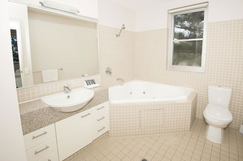 Grandview Apartments - Broome Tourism 37