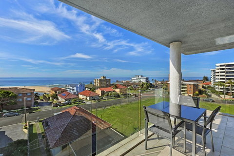 Sandy Cove Apartments - Broome Tourism 1