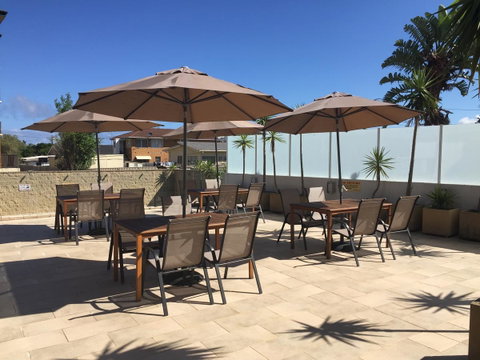 Sandy Cove Apartments - Broome Tourism 12