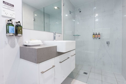 The Lucky Hotel - Broome Tourism 21