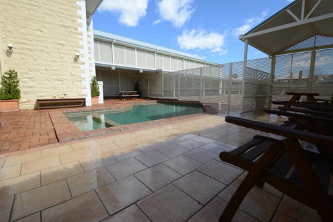 Quality Inn Ashby House Tamworth - Broome Tourism 24