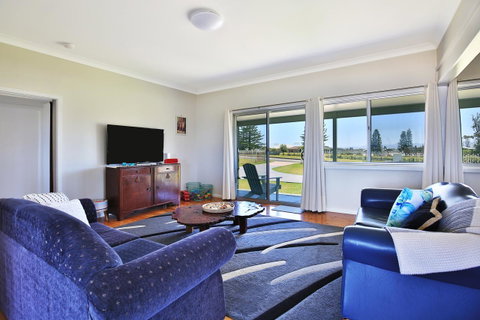 Glory @ Culburra - Absolute Beachfront - Pet & Family Friendly - Broome Tourism 3