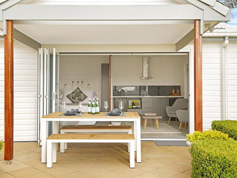 The Beach House North Wollongong - Broome Tourism 1