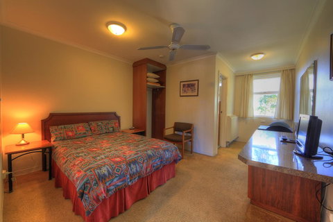 Cooma Motor Lodge Motel - Broome Tourism 3
