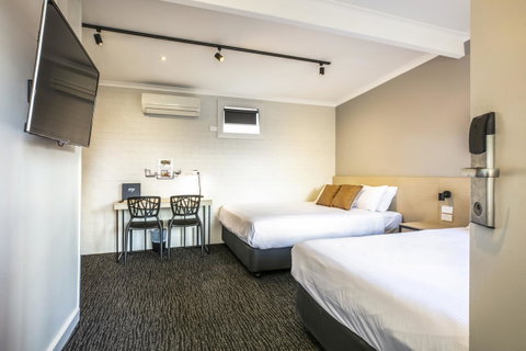 Nightcap At Colyton Hotel - Broome Tourism 23