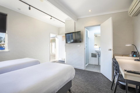 Nightcap At Colyton Hotel - Broome Tourism 14