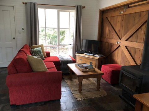 Arcadia - The Barn Cottage & Rosehill Cottage - Broome Tourism 8