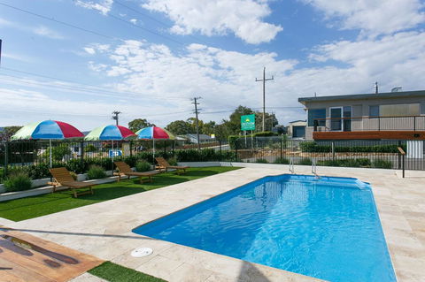 Crestview Tourist Park - Broome Tourism 3