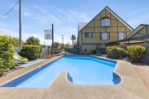 Coastal Bay Motel - Broome Tourism 1