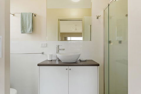 Baywatch Apartments Merimbula - Broome Tourism 12