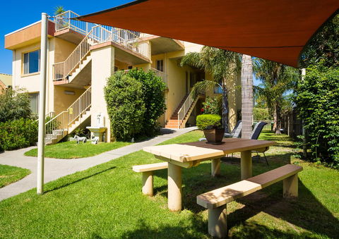 Baywatch Apartments Merimbula - Broome Tourism 4