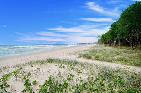 Casuarina Beachfront House - Hostie Properties - Broome Tourism 2