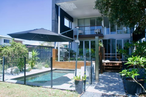 Casuarina Beachfront House - Hostie Properties - Broome Tourism 4