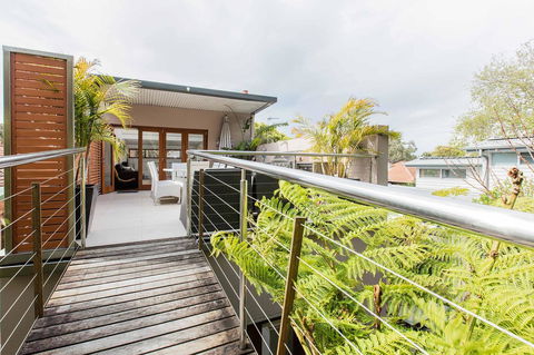 Family Surf House 5 Min Walk To Manly Beach - Broome Tourism 0