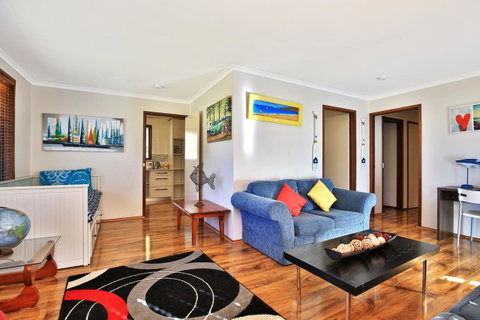 Sandy Toes Beach House Jervis Bay - 2min To Beach - Broome Tourism 5