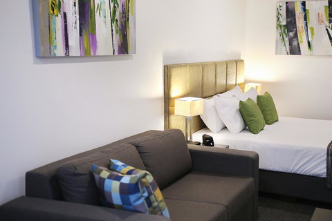 Best Western Plus Bolton On The Park - Broome Tourism 25