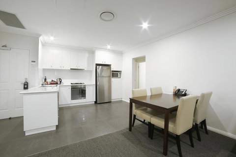 Best Western Plus Bolton On The Park - Broome Tourism 22