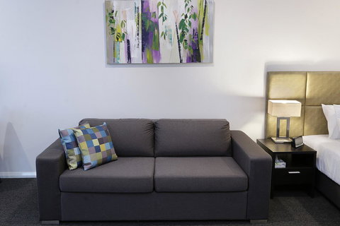 Best Western Plus Bolton On The Park - Broome Tourism 12