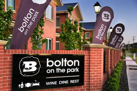 Best Western Plus Bolton On The Park - Broome Tourism 2