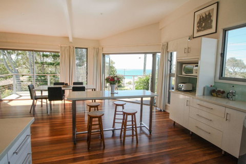 Valla's Beach House - Broome Tourism 11