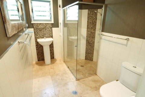 Valla's Beach House - Broome Tourism 13