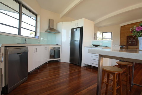 Valla's Beach House - Broome Tourism 8