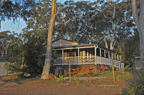 Bush & Bay Cottage - Broome Tourism 1